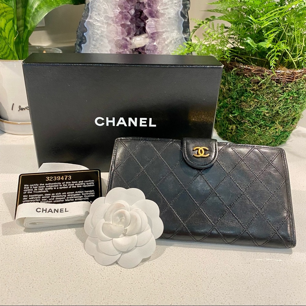 Vintage Black CHANEL Lambskin Wallet with Gold Hardware